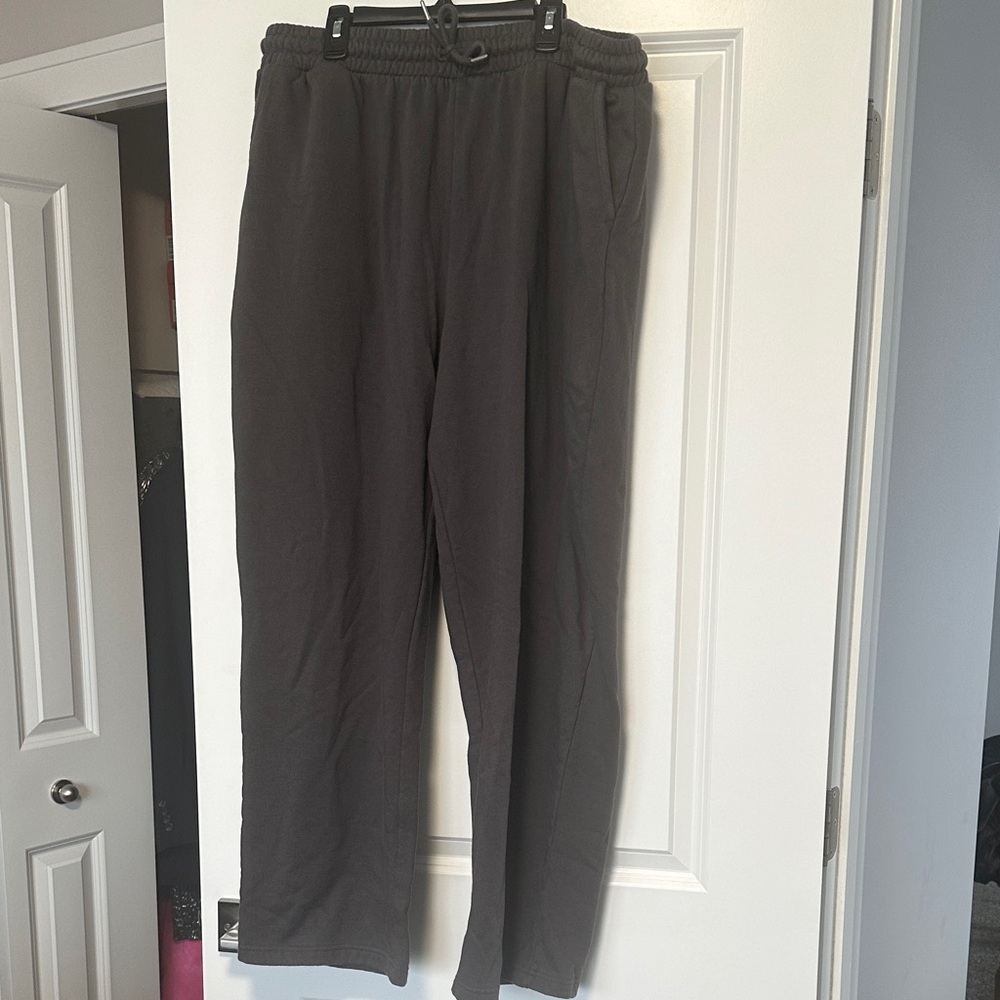 📌 3 for $20📌Primark women’s wide leg sweats size XL